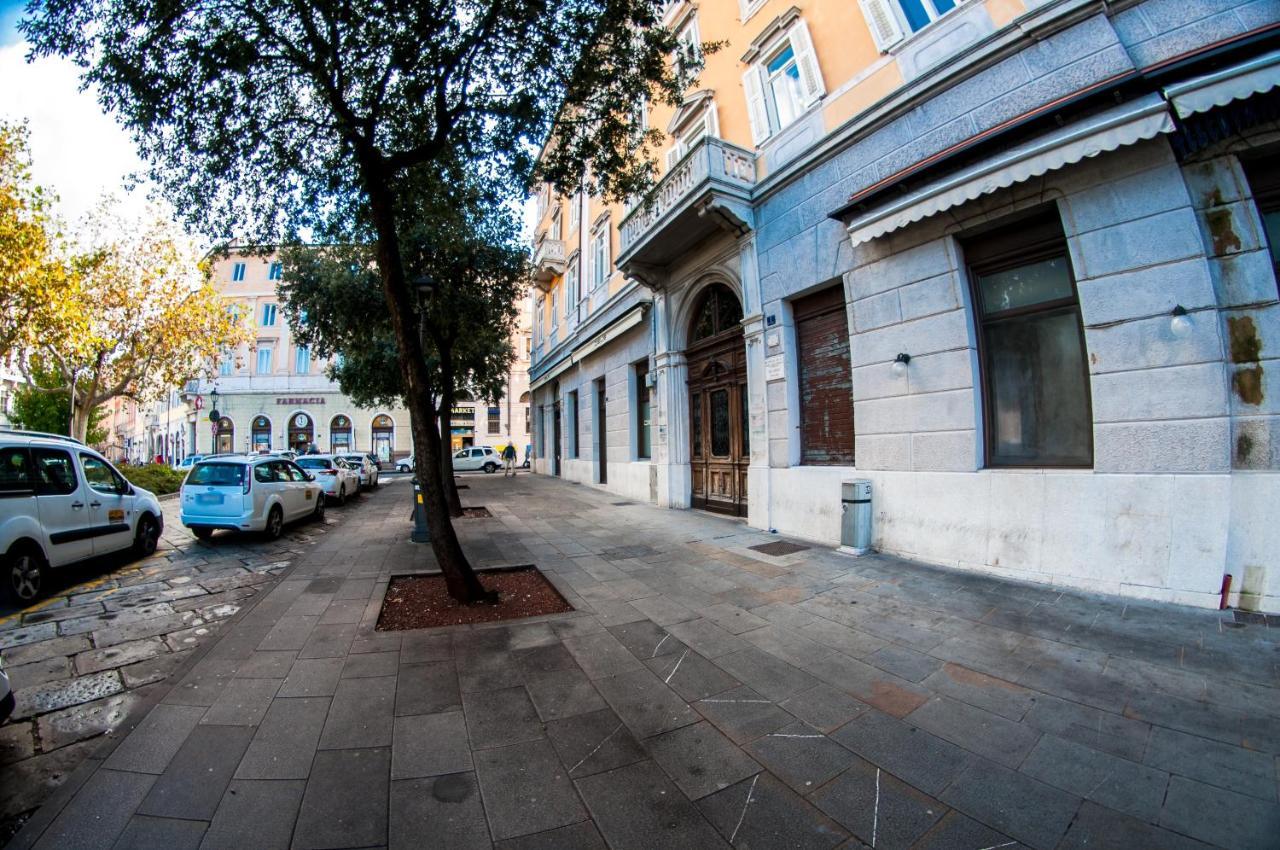 Agli Incanti Trieste Luaran gambar